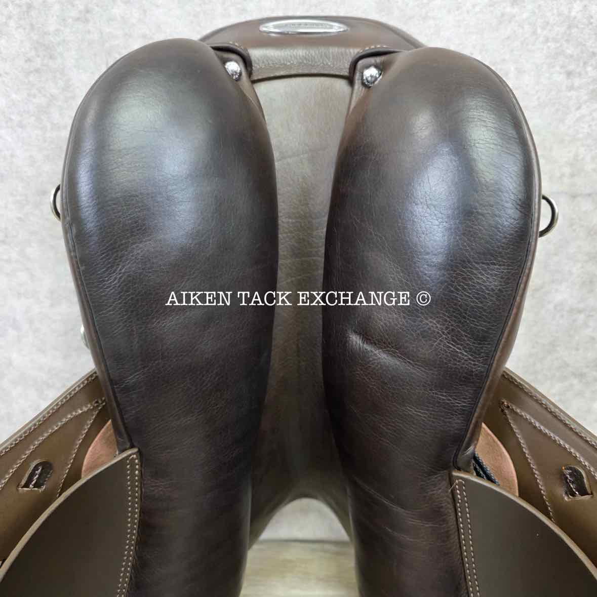 **SOLD** 2020 Stubben Phoenix Elite Jump Saddle, 17.5" Seat with Biomex, 28cm Tree - Medium, Wool Flocked Panels