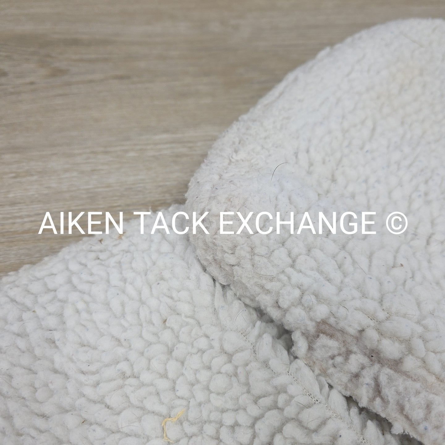 SaddleRight English Glove Leather Half Pad with Fleece Cover