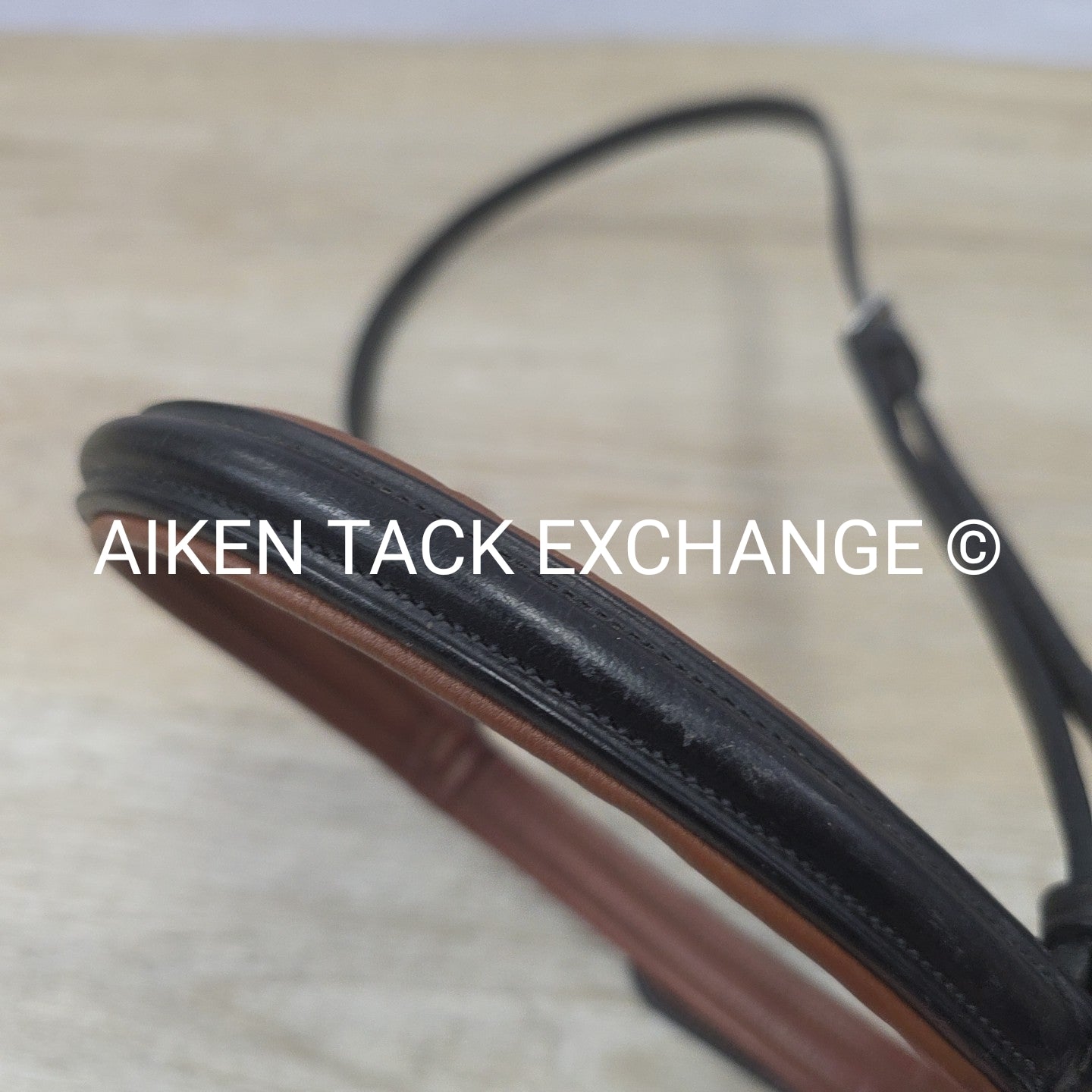 Bobby's English Tack Plain Raised Noseband, Black & Brown, Size Full