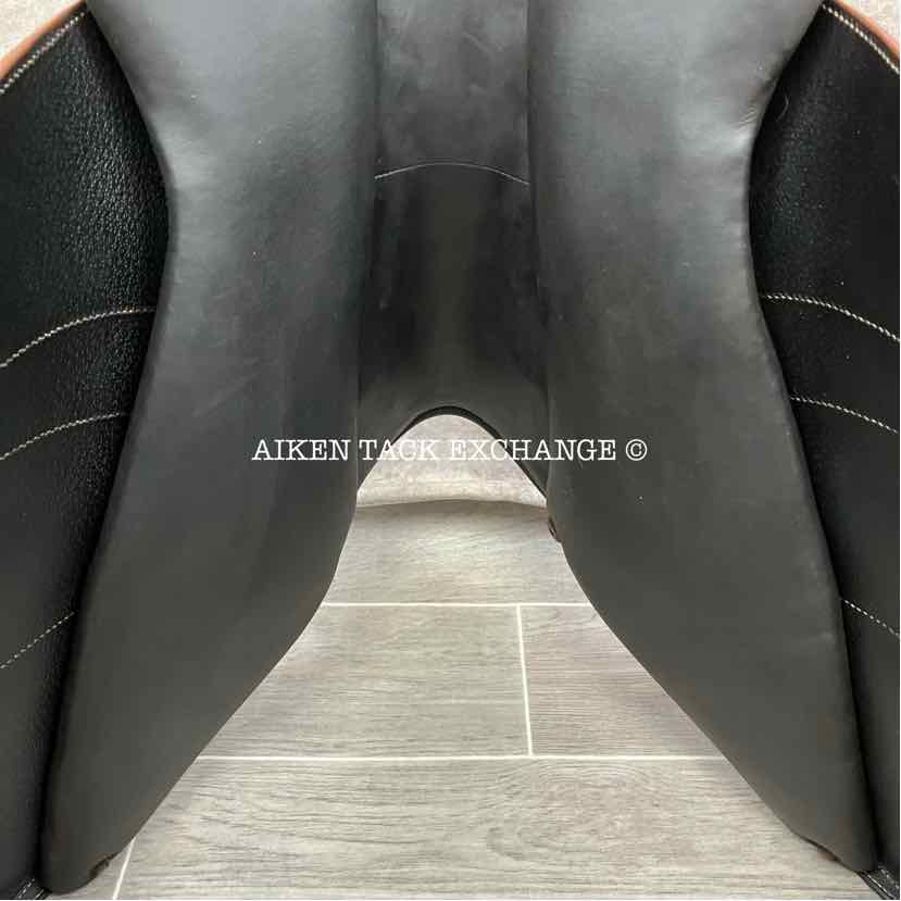 **SOLD** 2022 Arion Atlas Cross Country Monoflap Jump Saddle, 17.5" Seat, 2A Flap, Medium Wide Tree, Foam Panels, Full Buffalo Leather