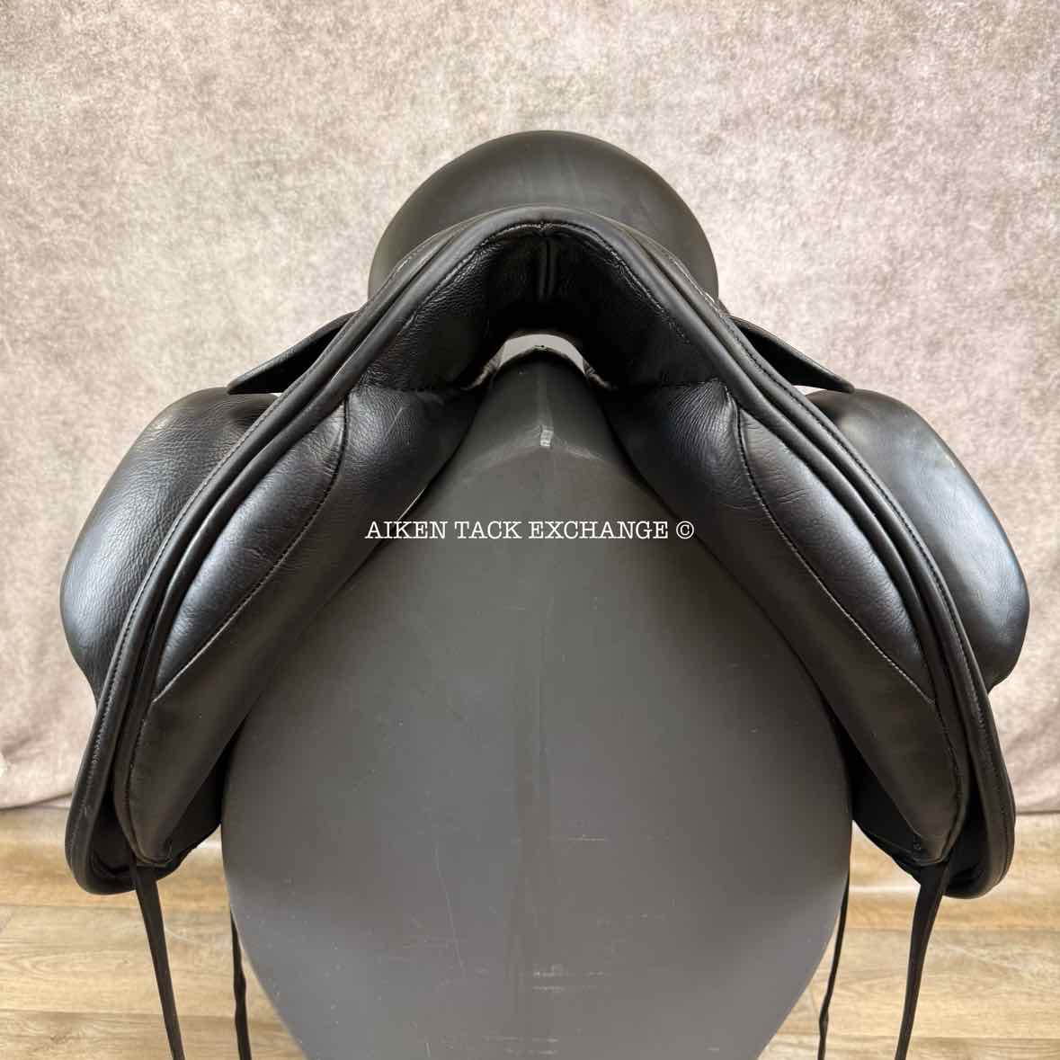 **SOLD** JRD Monoflap Dressage Saddle, 18" Seat, Short Flap, XW Tree, Wool Flocked Panels
