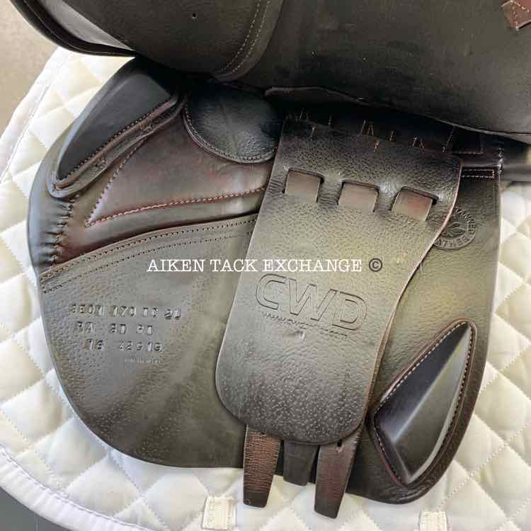 2016 CWD SE01 Close Contact Jump Saddle, 17" Seat, 2L Flap, Medium Tree, Foam Panels