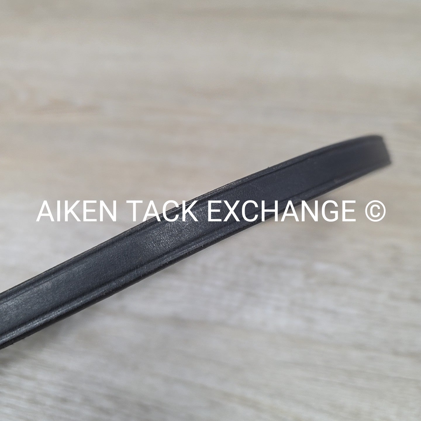 Bobby's English Tack Plain Raised Noseband, Black & Brown, Size Full