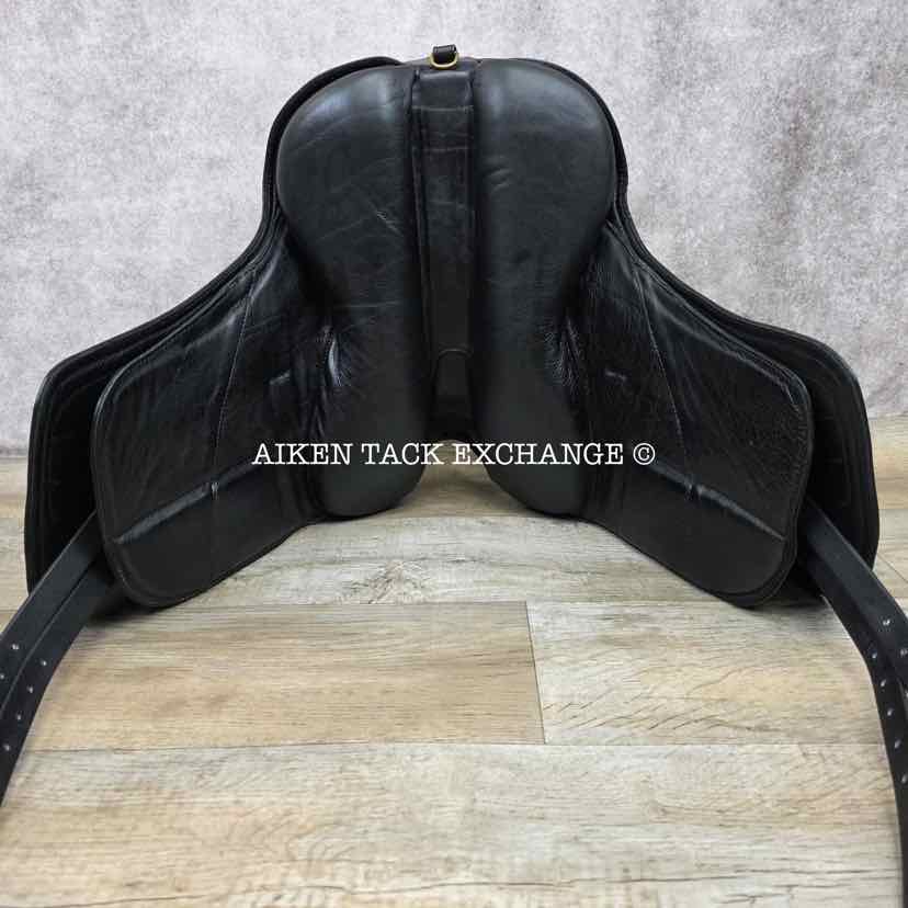 Heather Moffett Enlightened Equitation HM Vogue Dressage Saddle, 17" Seat - SoftTree