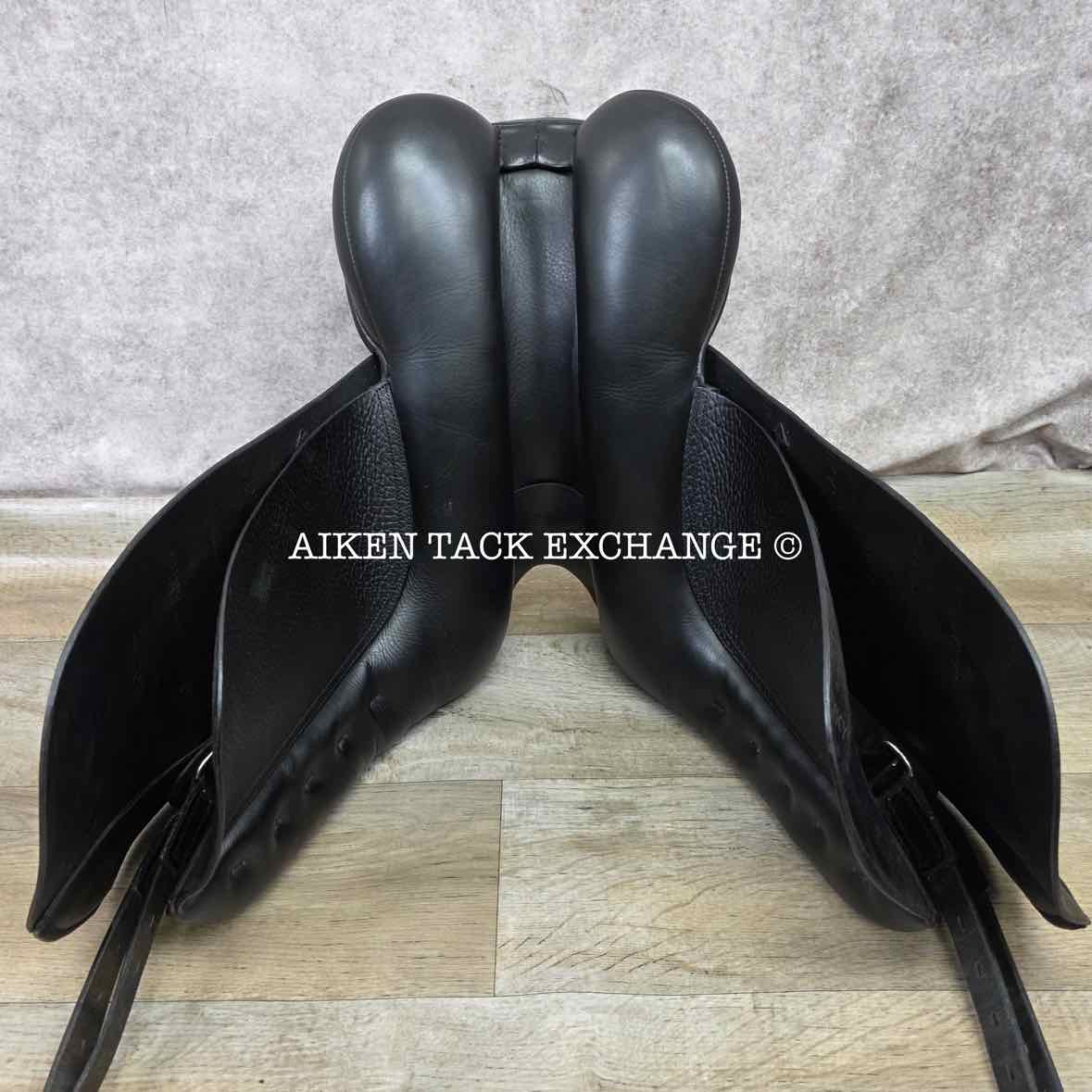 Anky Salinero Dressage Saddle, 18" Seat, Adjustable Tree - Changeable Gullet, Wool Flocked Panels