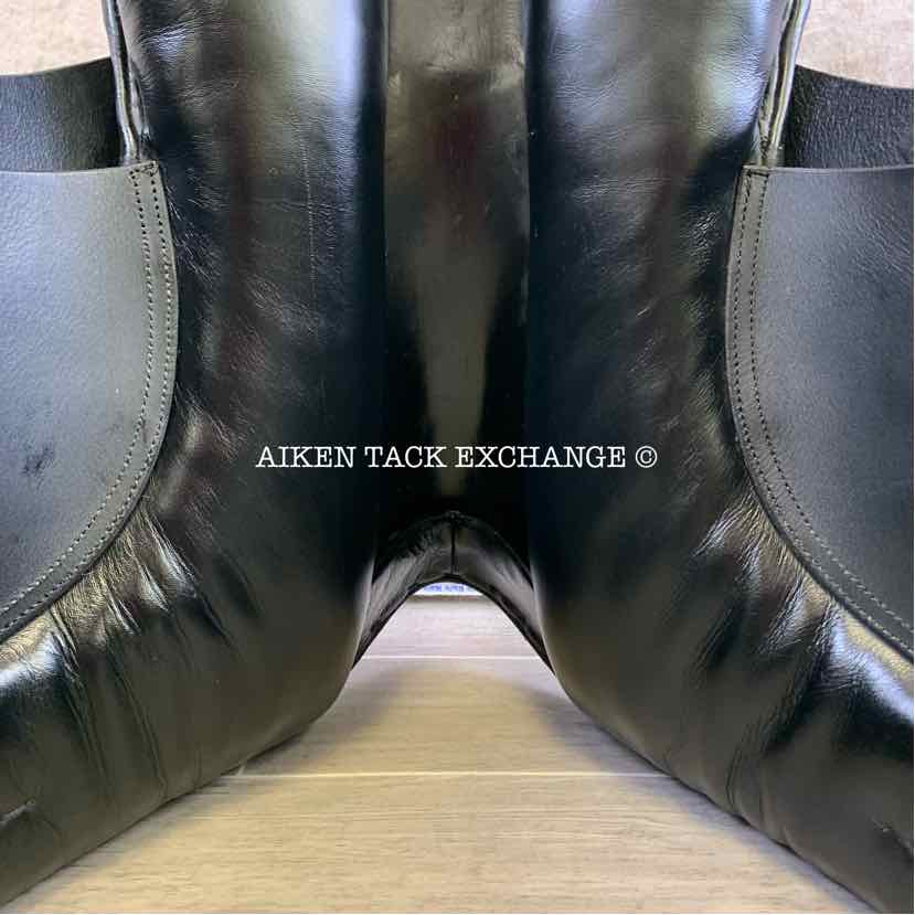 **SOLD** Anky Dressage Saddle, 17.5" Seat, Medium Tree, Wool Flocked Panels