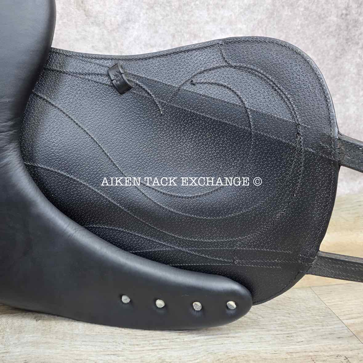 2016 Antares Cadence Monoflap Dressage Saddle, 17" Seat, 1N Flap - Short, M/MW Tree, Foam Panels, Full Buffalo Leather