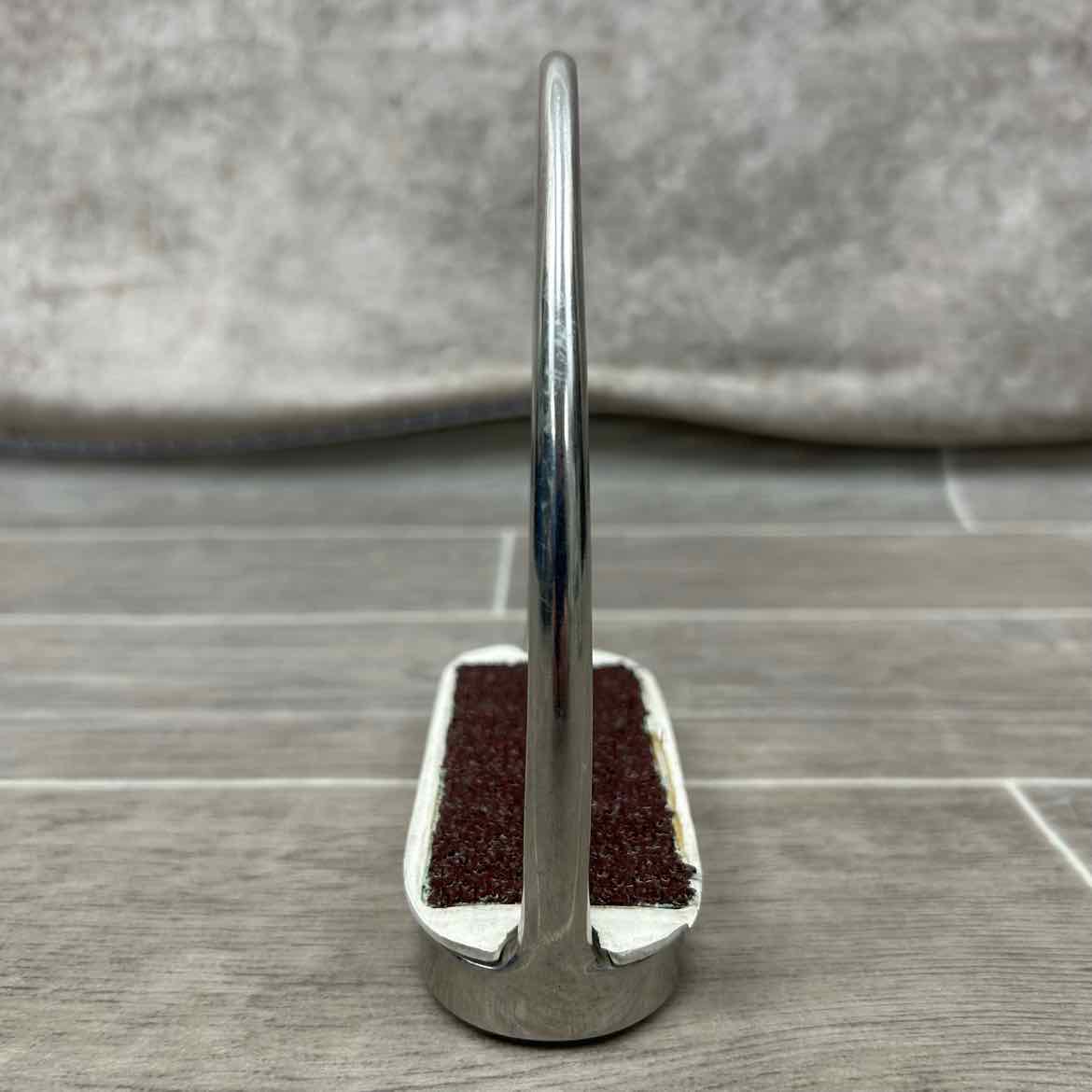 Metalab Fillis Stirrup Irons with Sure Grip Stirrup Pads 4.5"