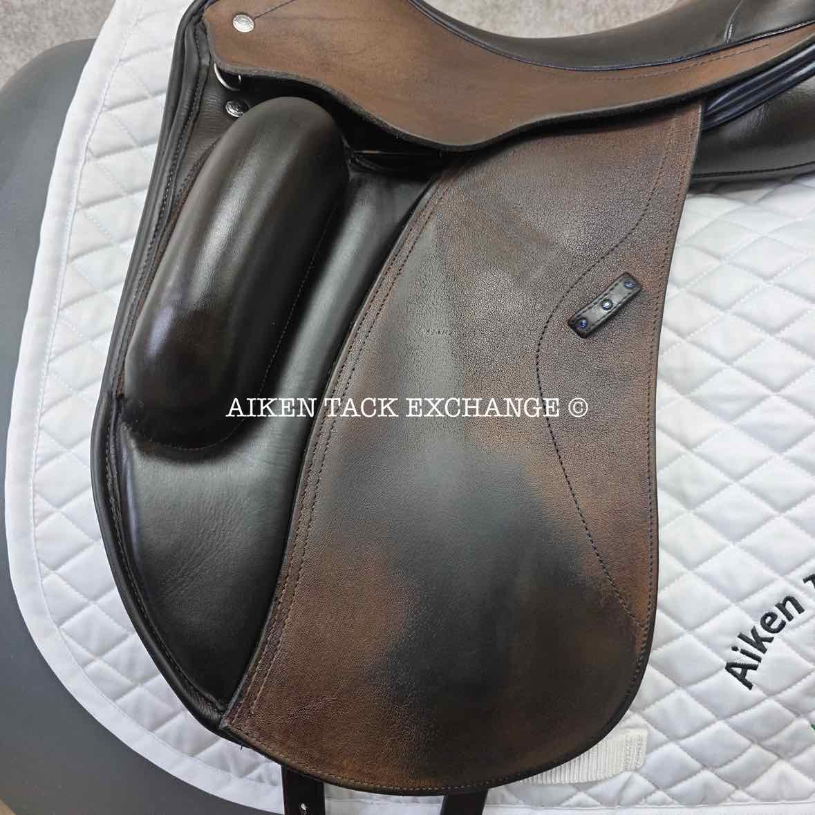 2021 Custom Saddlery Everest R Monoflap Dressage Saddle, 17.5" Seat, Adjustable Tree, Wool Flocked Panels