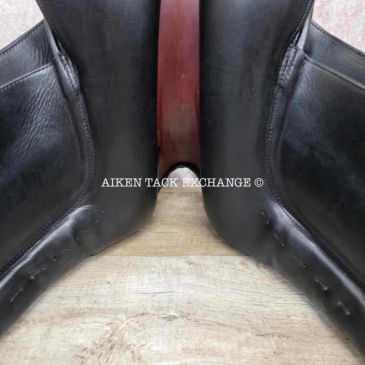 2001 Hennig Sofa Dressage Saddle, 17" Seat, Medium Tree, Wool Flocked Panels