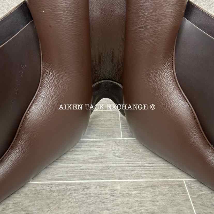 **SOLD** 2020 Bates VSD All Purpose Saddle with HART, 17.5" Seat, Adjustable Tree - Changeable Gullet, CAIR Panels