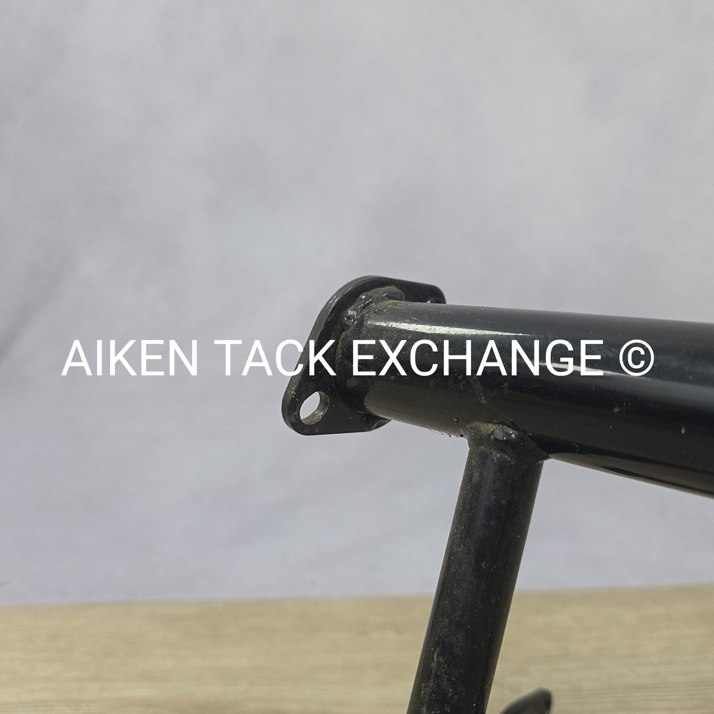 Metal Wall Mount Saddle Rack