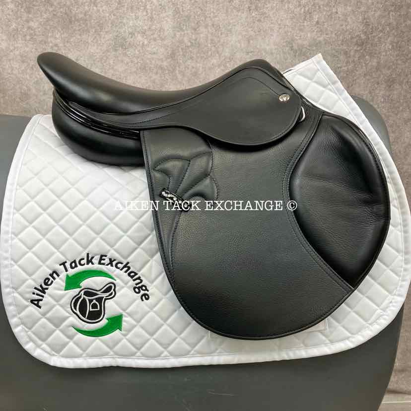 2023 MacRider Grand Prix Pro Jump Saddle, 17" Seat, Medium Wide Tree, Wool Flocked Panels