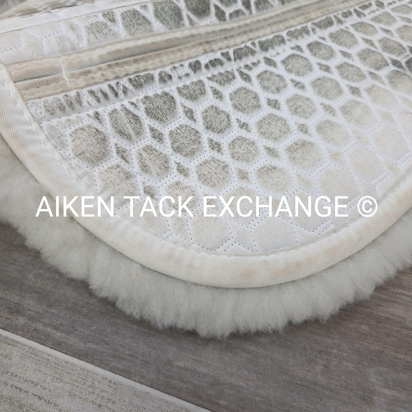 Mattes Sheepskin Correction Half Pad, Size Large