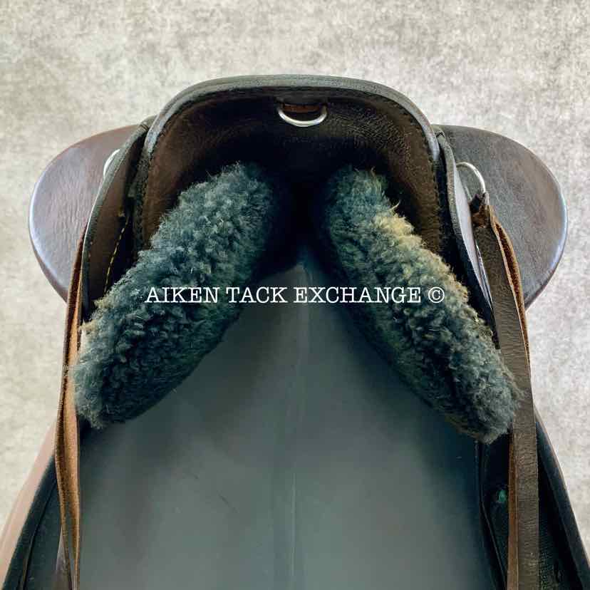**SOLD** Unknown Brand Endurance Saddle, 17.5" Seat, Auto-Adjusting Tree with Flex Panels
