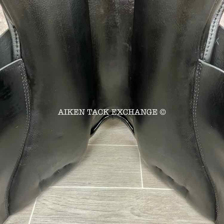 **SOLD** 2013 Stubben D Genesis Dressage Saddle, 18" Seat with Biomex, 31 cm Tree - MW/W, Wool Flocked Panels