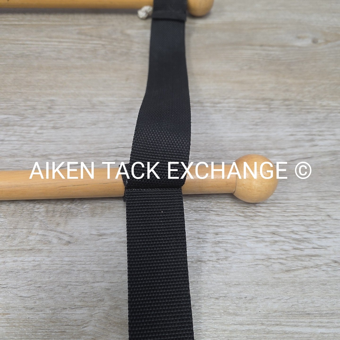 Hanging Wood Blanket Bar