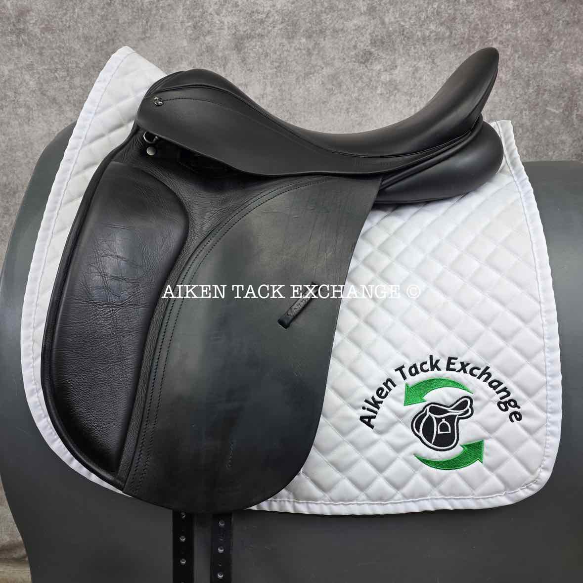 **SOLD** 2016 County Competitor Dressage Saddle, 18" Seat, Narrow Tree, Wool Flocked Skid Row Panels