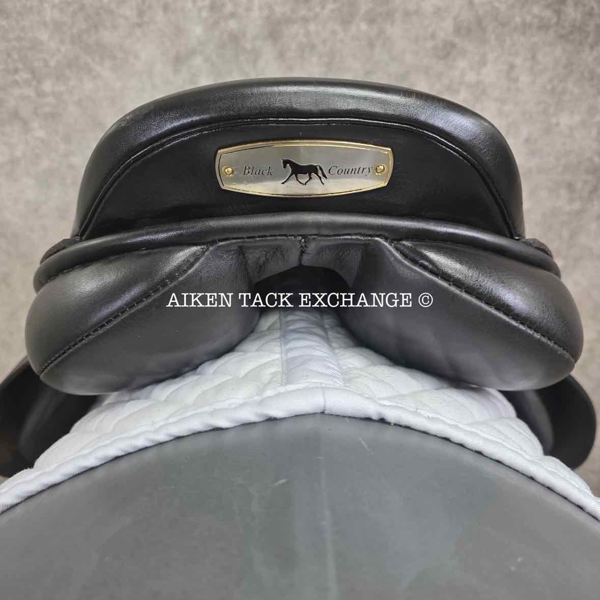 **SOLD** 2009 Black Country Ricochet Jump Saddle, 17" Seat, Medium Wide Tree, Wool Flocked Panels