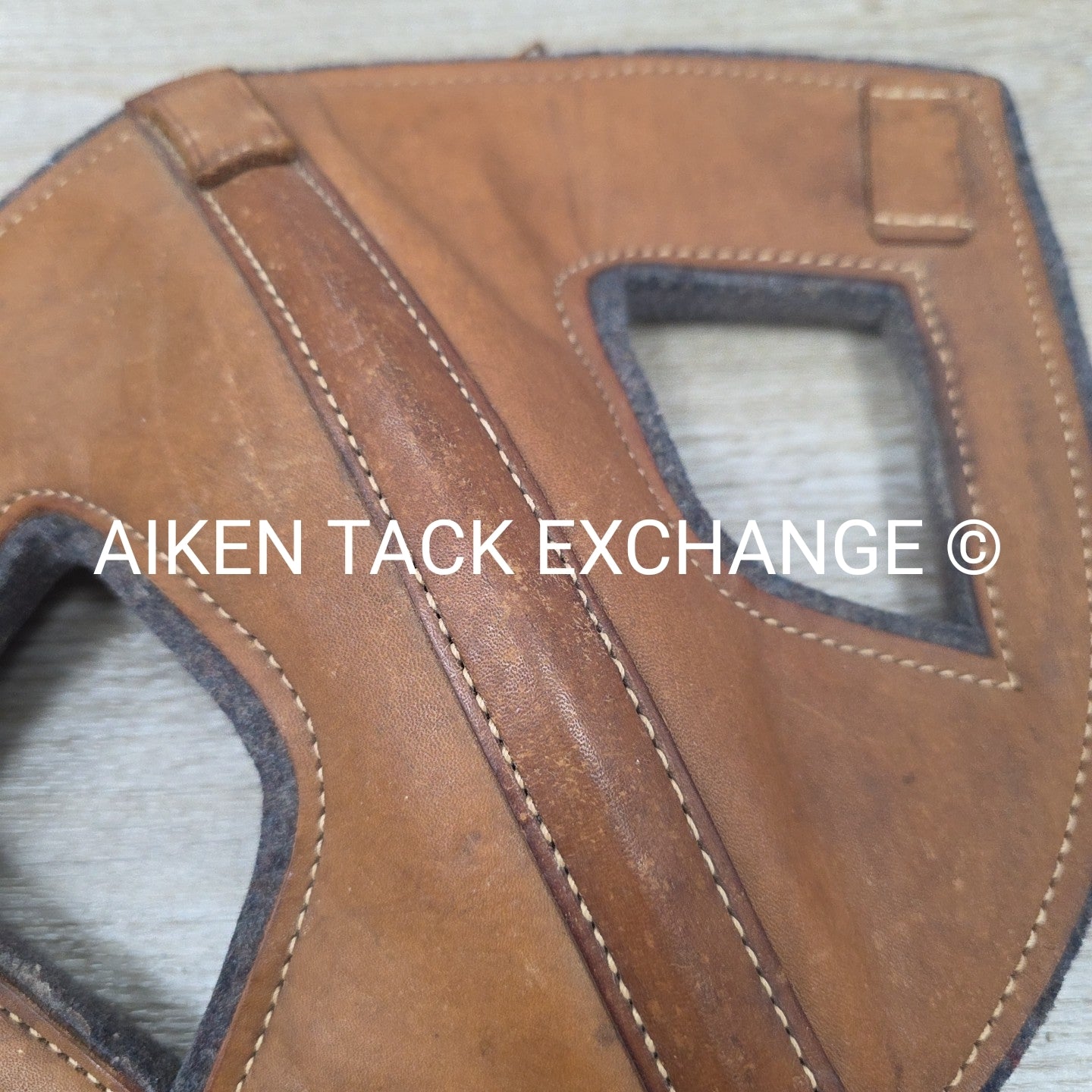 Maycraft Felt & Leather Trailer Head Bumper