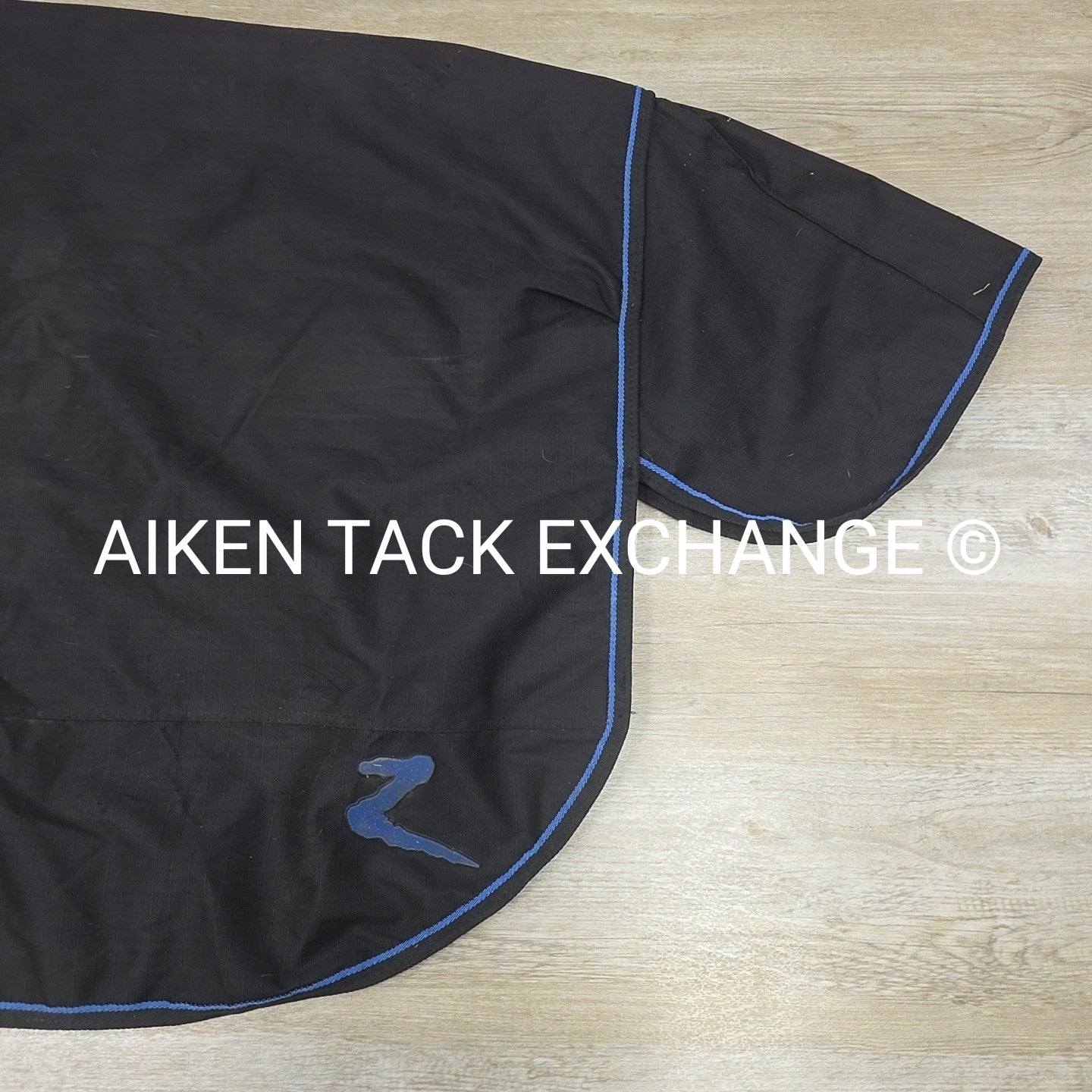 Horze Avalance Medium Weight Turnout Blanket, Size 72"