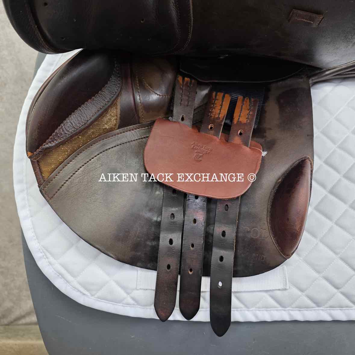 **SOLD** Albion Kontrol Jump Saddle, 18" Seat, Medium Wide Tree, Wool Flocked Panels