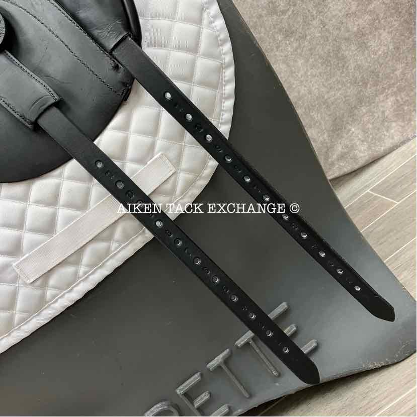 Hulsebos WB3 Dressage Saddle, 17" Seat, M/MW Tree, Wool Flocked Panels