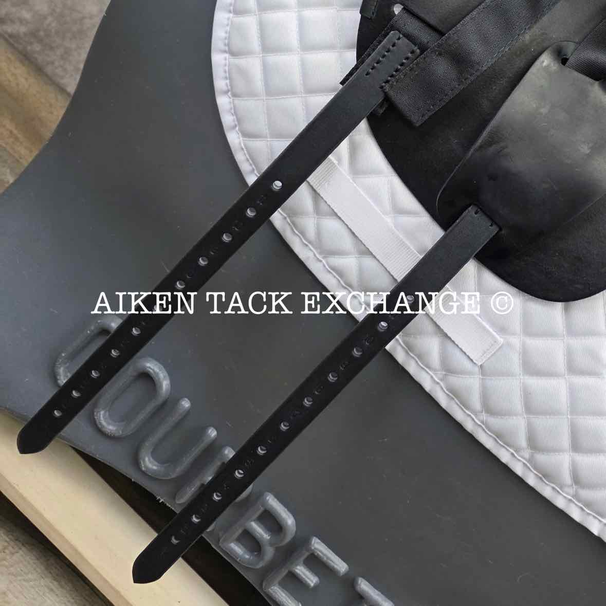 2015 Amerigo Pinerolo Classic Dressage Saddle, 17" Seat, MW/W Tree, Wool Flocked Panels