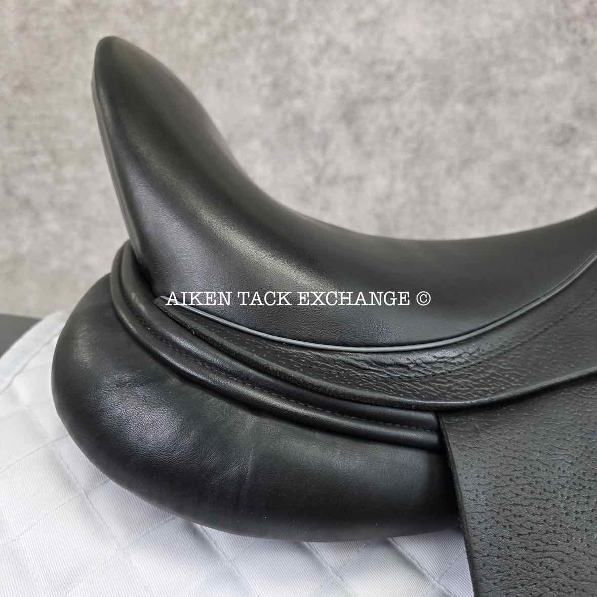 Verhan Trustin Free Shoulder Dressage Saddle, 17.5" Seat, Medium Wide Tree, Wool Flocked Panels