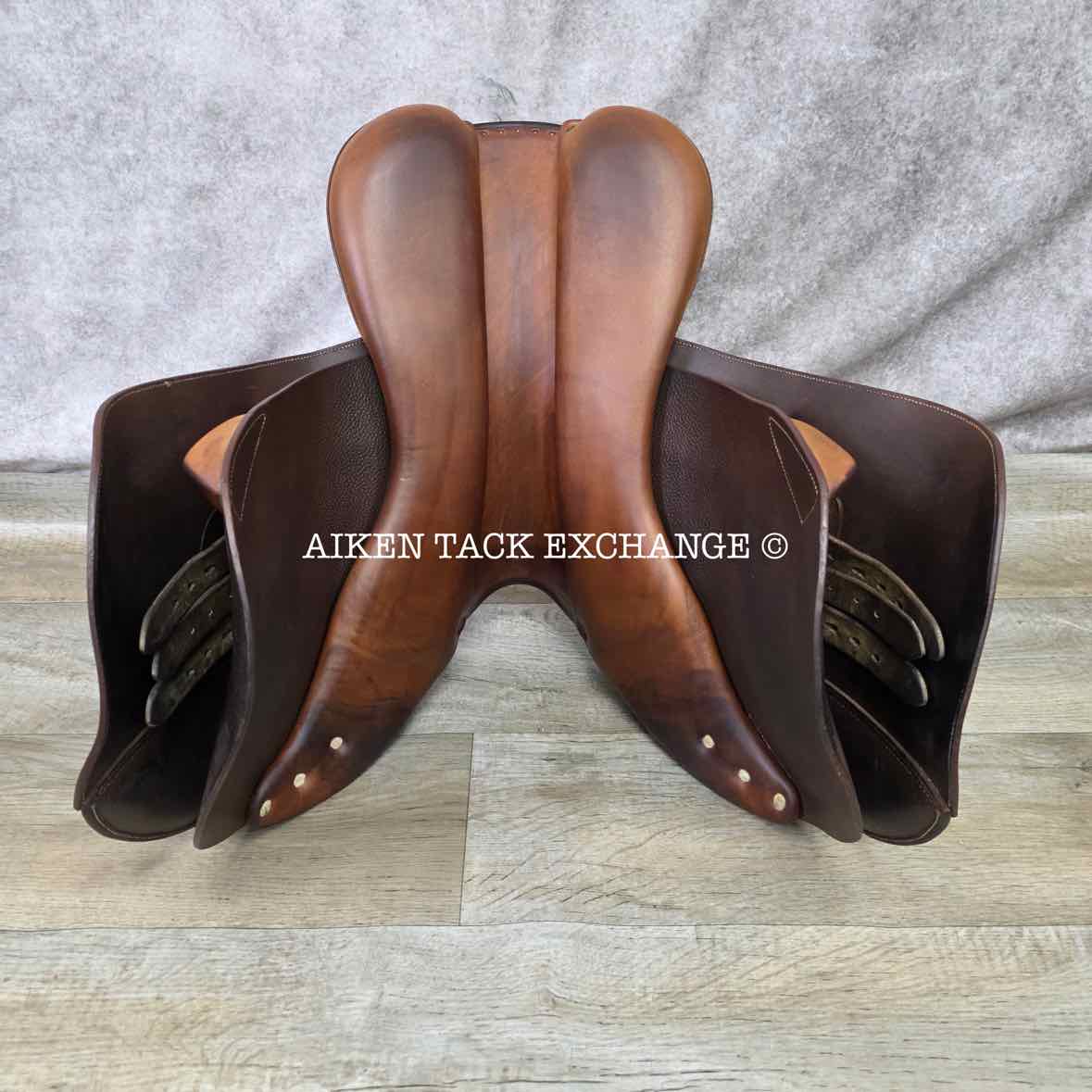 2012 Antares Close Contact Jump Saddle, 18" Seat, 4A Flap, Medium Tree, Foam Panels