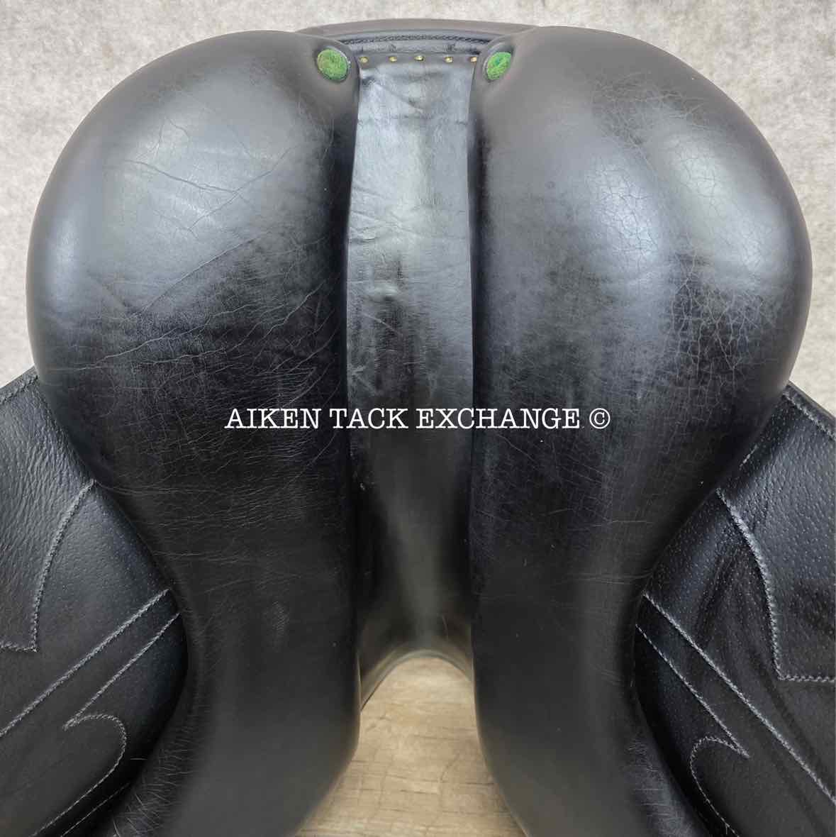 2001 Devoucoux Makila Monoflap Dressage Saddle, 17" Seat, 2A Flap, M/MW Tree, Foam Panels, Full Buffalo Leather