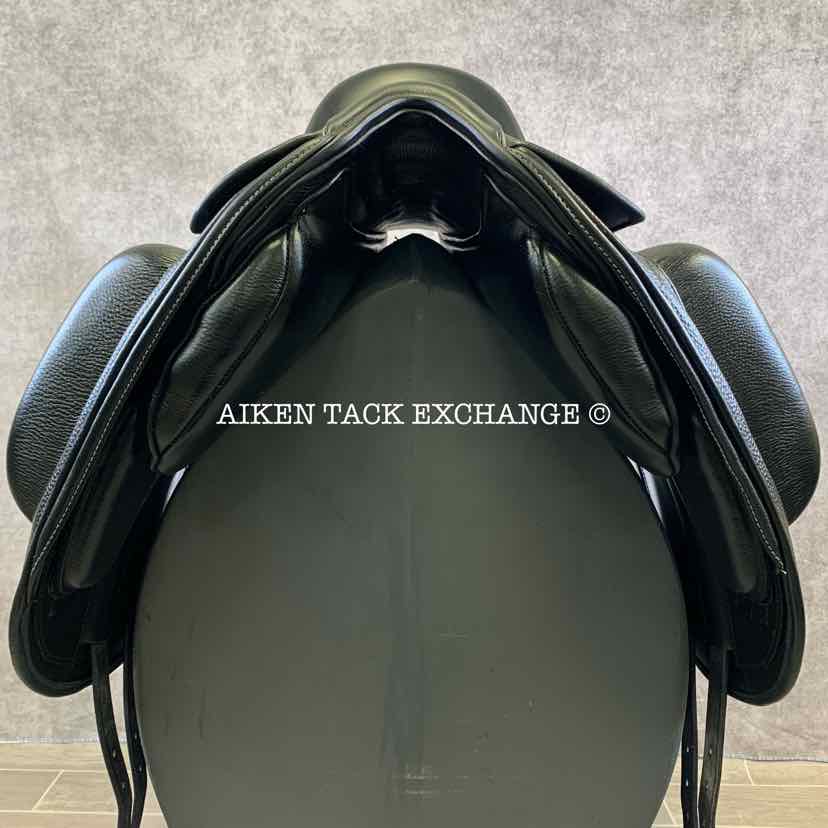 **SOLD** 2022 Fairfax Rebecca Monoflap Dressage Saddle, 17.5" Seat, Adjustable Tree - Changeable Gullet, Wool Flocked Panels