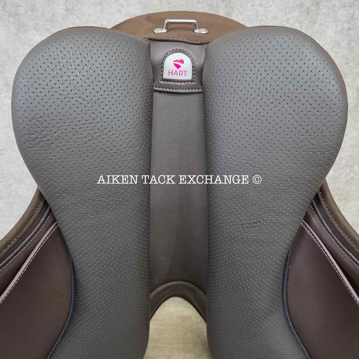 2024 Wintec Pro Endurance Saddle with HART, 18" Seat, Adjustable Tree - Changeable Gullet, CAIR Panels