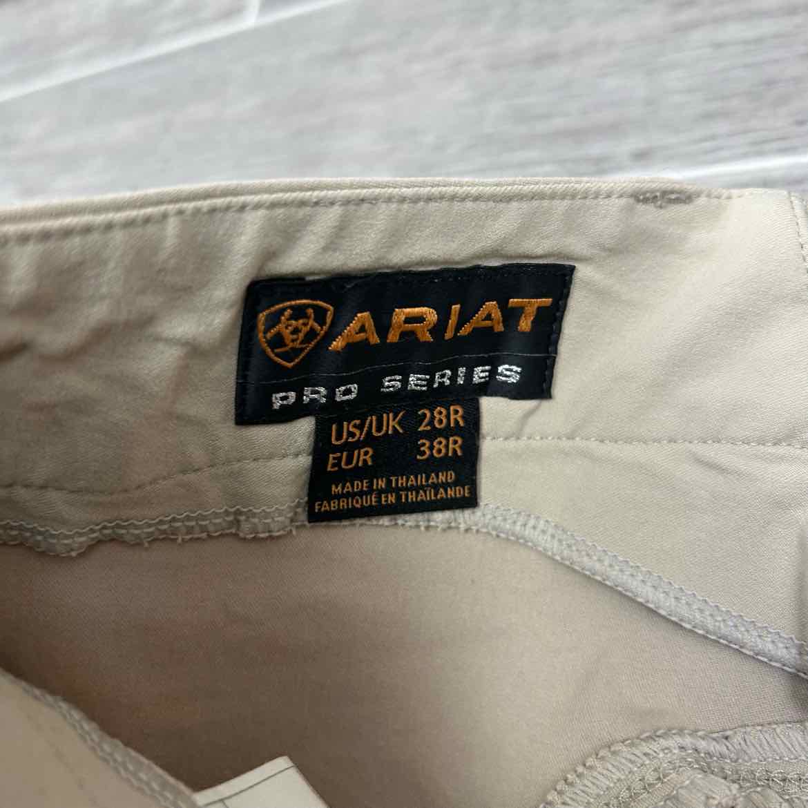 BARGAIN BUNDLE: Ariat Knee Patch & Pikeur Knee Patch 30 R & Ariat Knee Patch 28