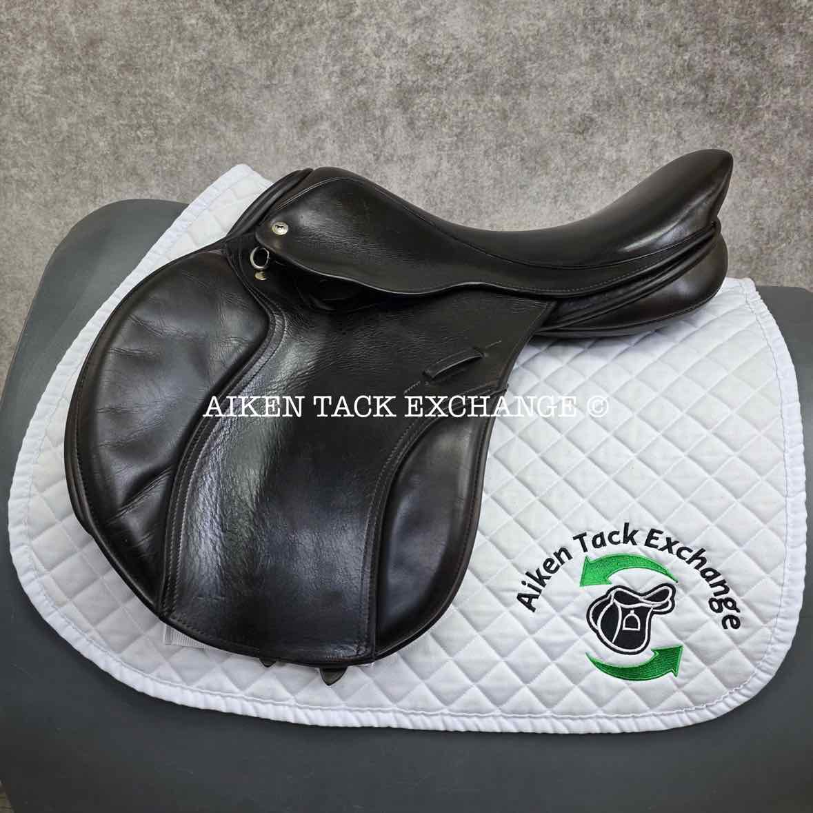 **SOLD** 2010 Black Country Maelstrom Jump Saddle, 17.5" Seat, Medium Tree, Wool Flocked Panels