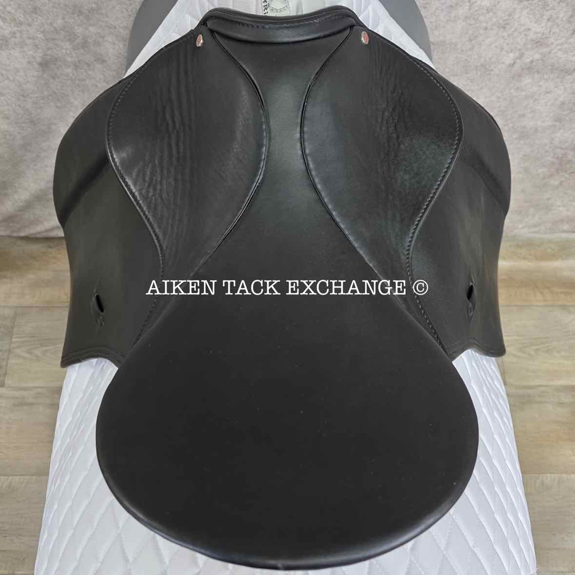 Courbette Luxor Dressage Saddle, 17" Seat, Medium Wide Tree, Wool Flocked Panels