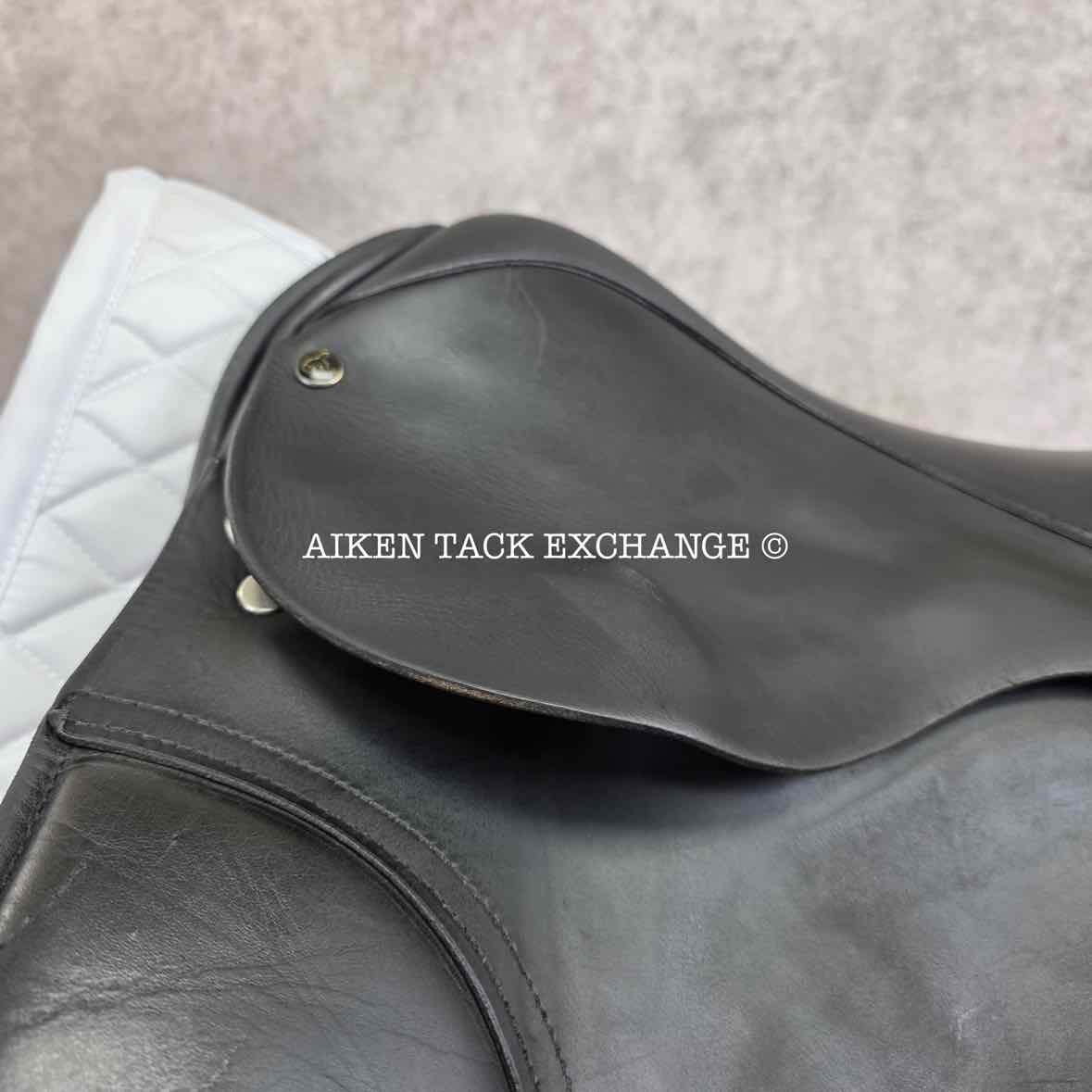 1998 County WB 2000 Dressage Saddle, 18" Seat, Medium Tree, Wool Flocked Panels