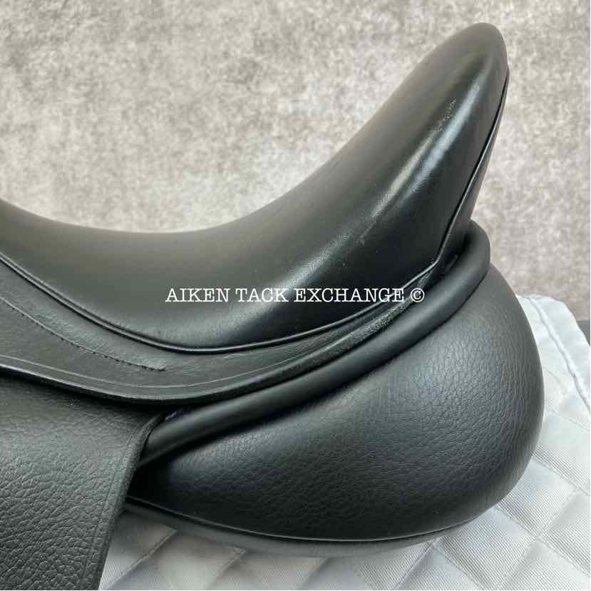 **SOLD** Adam Ellis Style Dressage Saddle, 18" Seat, M/MW Tree, Wool Flocked Panels