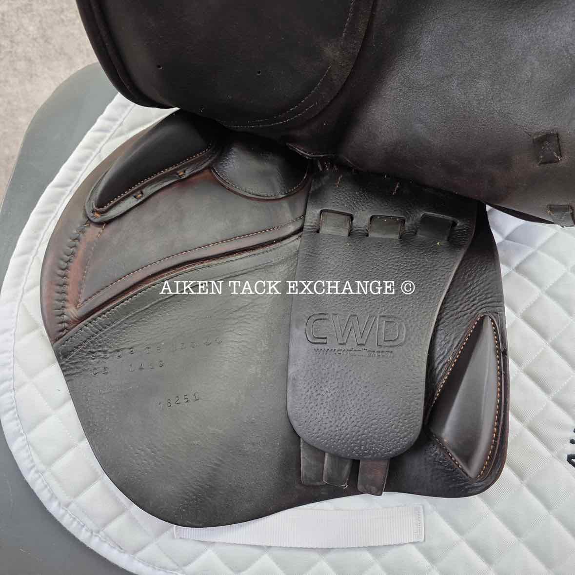 2006 CWD SE02 Close Contact Jump Saddle, 17.5" Seat, 4C Flap, Medium Tree, Foam Panels