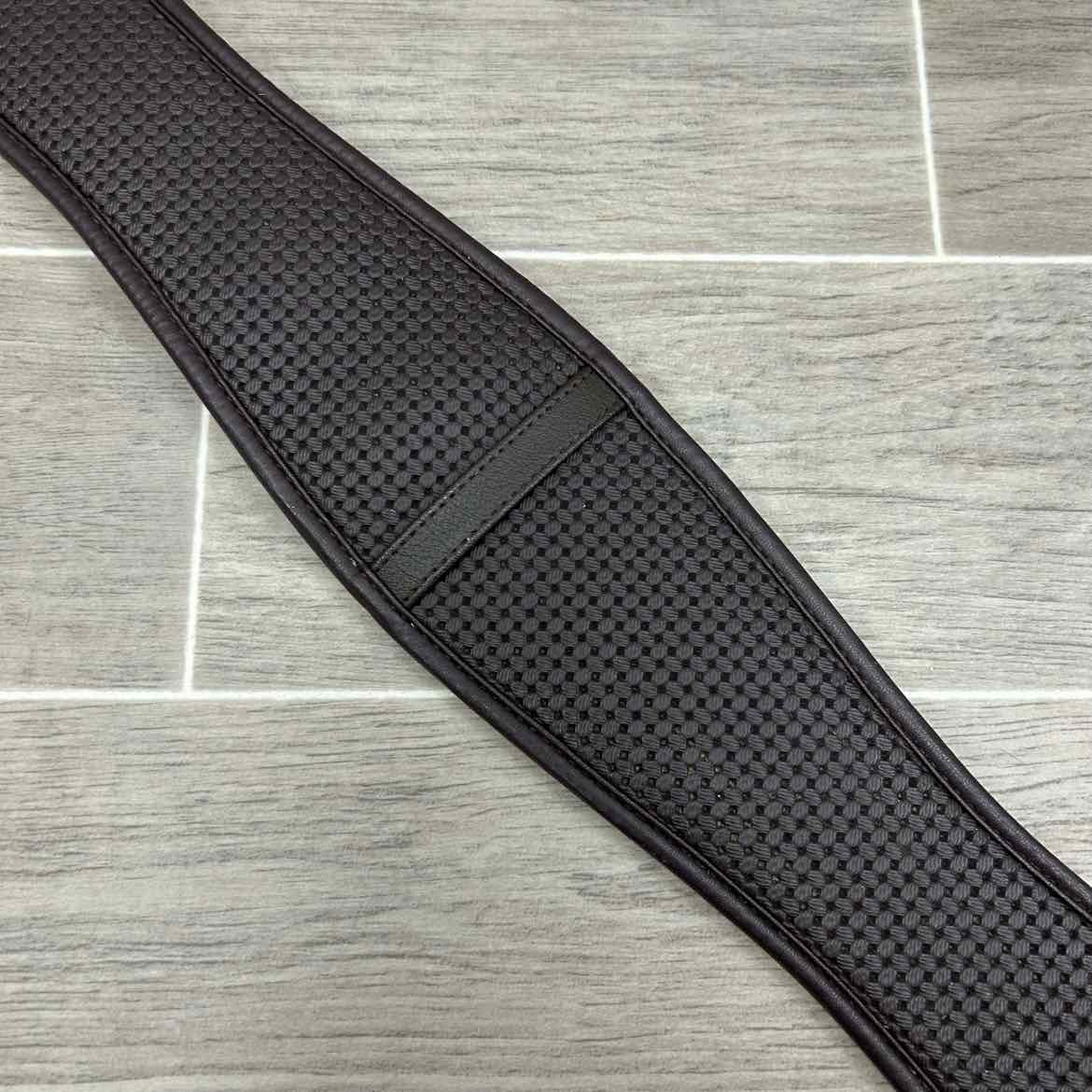 Wintec Chafeless Girth, Brown, 52"