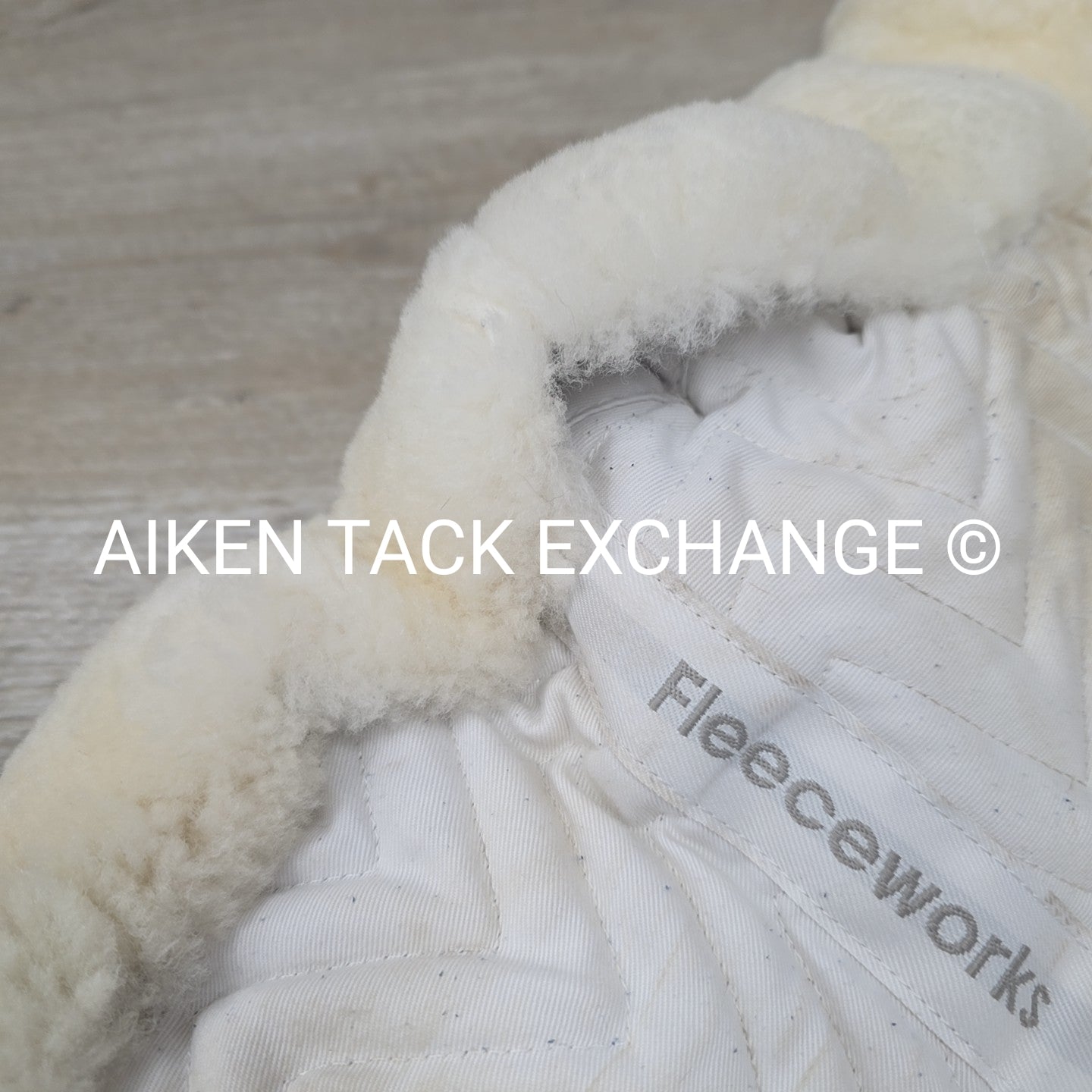 Fleeceworks Sheepskin Show Hunter Pad Partial Trim with Front Roll