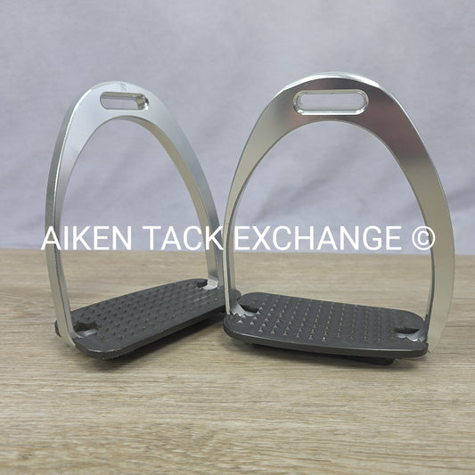 Stubben Maxi Grip Aluminum Stirrup Irons, 4.75"