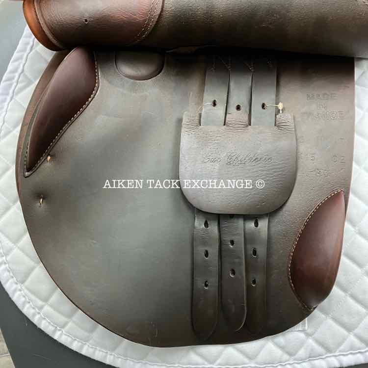 2002 Luc Childeric M Close Contact Jump Saddle, 17" Seat, 3 Flap, AO Tree - Medium Wide/Wide, Foam Panels