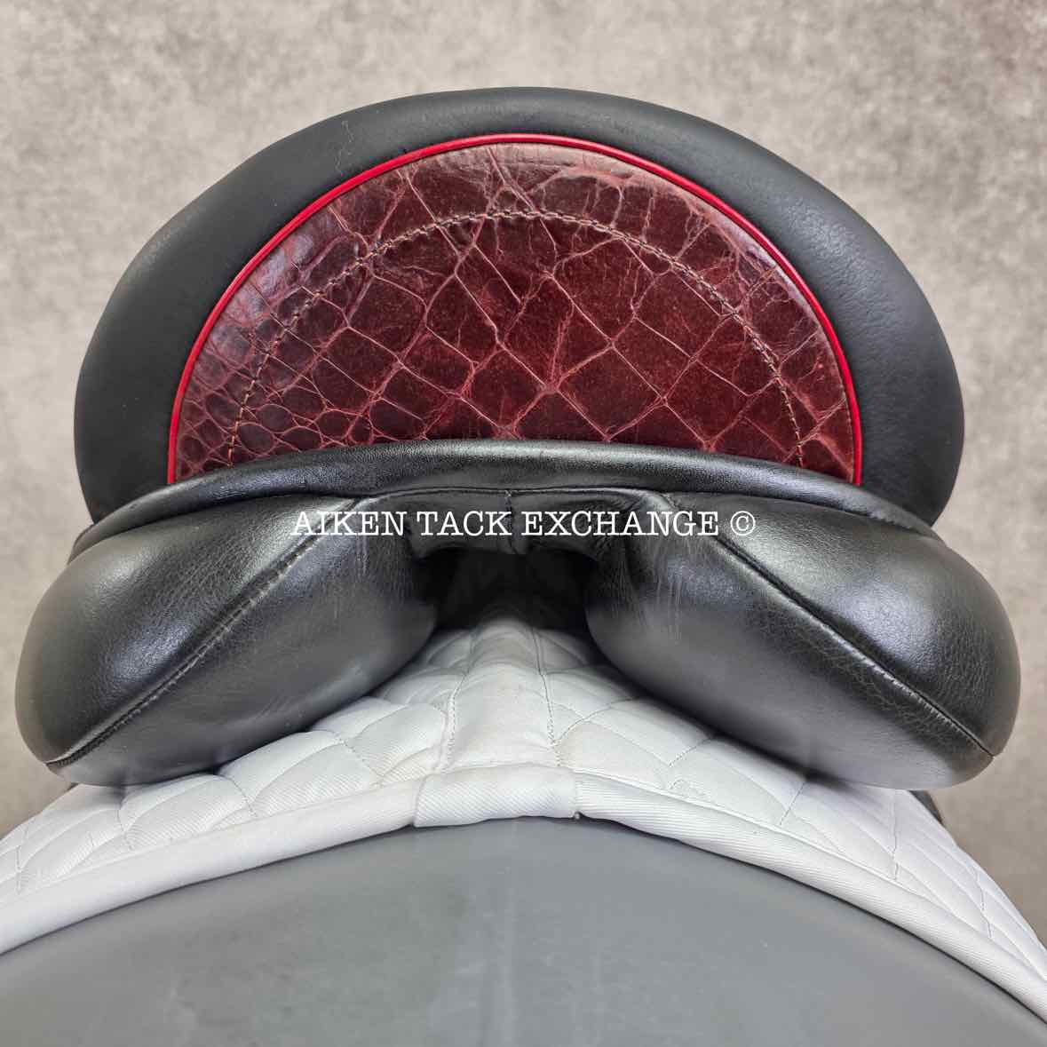 2018 Custom Saddlery Icon Flight Monoflap Dressage Saddle, 17.5" Seat, Adjustable Tree, Wool Flocked Panels