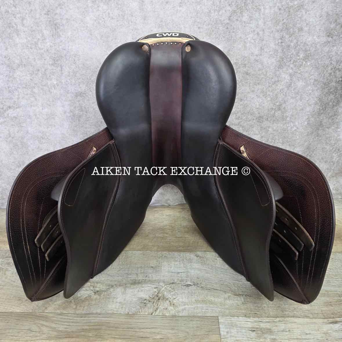 2016 CWD SE32 2GS Mademoiselle Close Contact Jump Saddle, 17.5" Seat - S2, 3L Flap, Dynamick Flex Tree - MW, Full Buffalo Leather