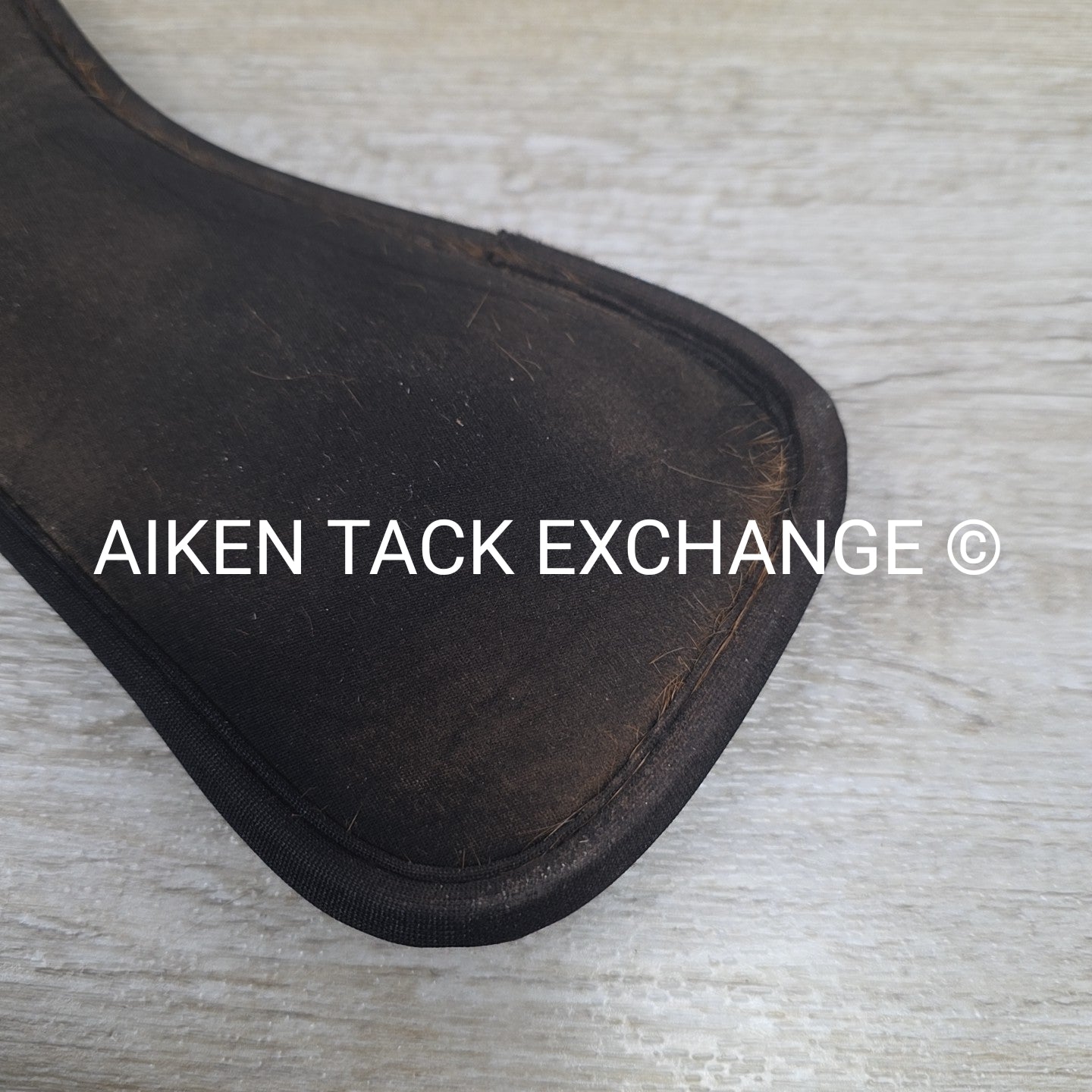 BARGAIN BUNDLE: 2 Ovation Gel Body Form Dressage Girths, Black, 22"