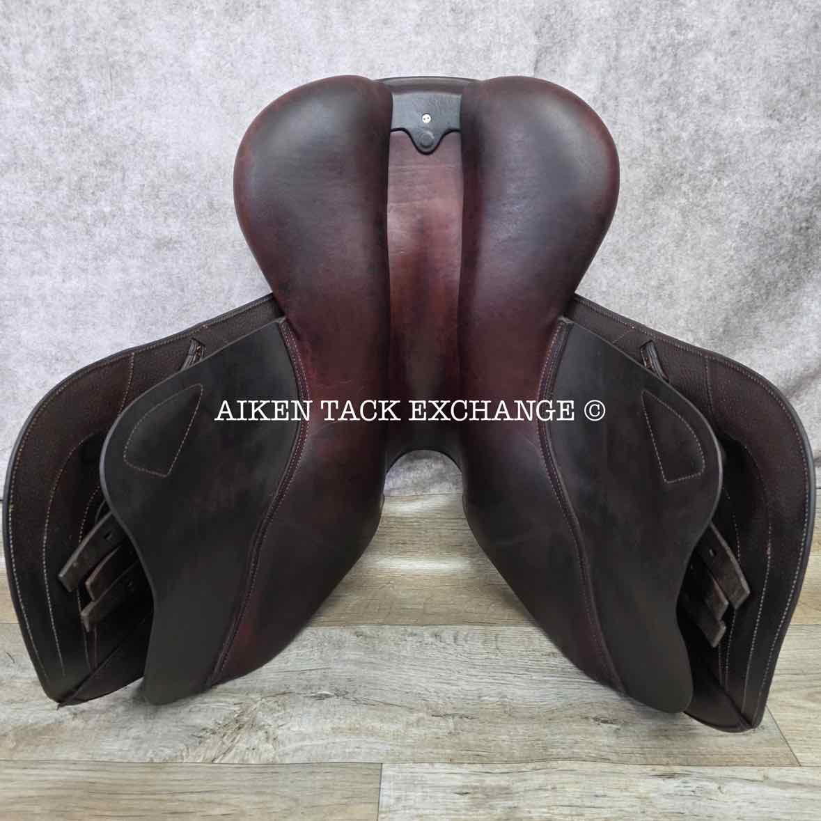 2019 CWD SE01 Close Contact Jump Saddle, 17" Seat, 3C Flap, Medium Tree, Foam Panels, Full Buffalo Leather