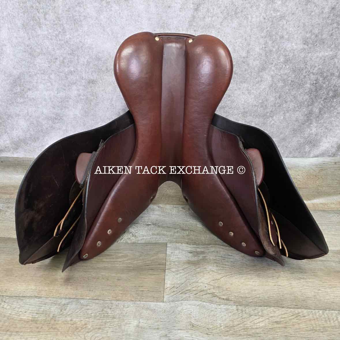 Circuit by Dover Saddlery Jump Saddle, 18.5" Seat, Wide Tree, Foam Panels