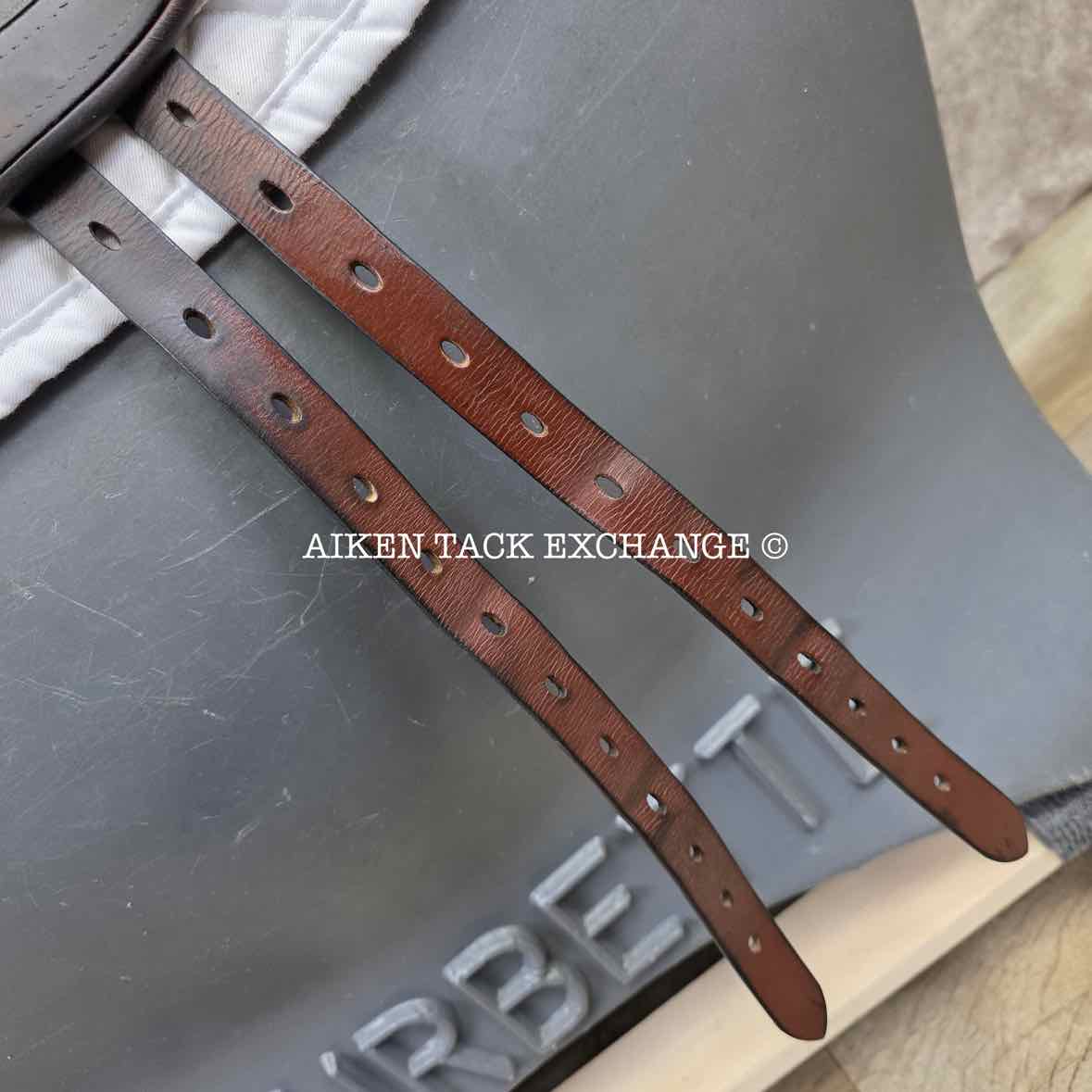 **SOLD** 2021 County Solution Monoflap Jump Saddle, 17.5" Seat, Medium Narrow Tree, Wool Flocked Panels
