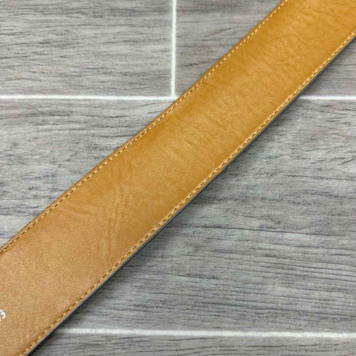 Tailored Sportsman Wide Snakeskin Belt, Size Small